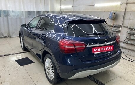 Mercedes-Benz GLA, 2017 год, 1 775 000 рублей, 3 фотография