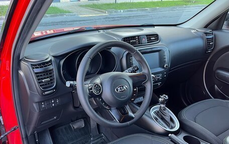 KIA Soul II рестайлинг, 2017 год, 1 370 000 рублей, 23 фотография