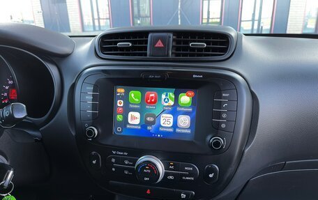 KIA Soul II рестайлинг, 2017 год, 1 370 000 рублей, 30 фотография