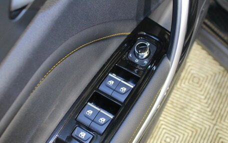 FAW Bestune T77, 2022 год, 1 696 000 рублей, 16 фотография