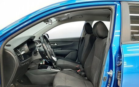 KIA Rio IV, 2018 год, 1 340 000 рублей, 10 фотография