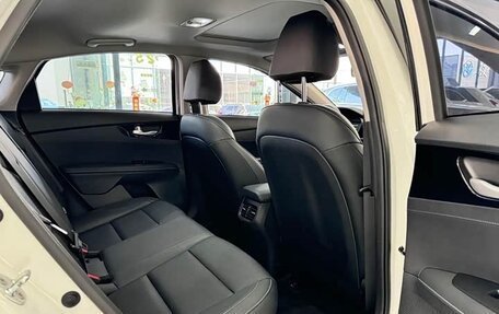 KIA K3, 2022 год, 1 600 000 рублей, 12 фотография