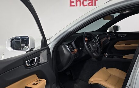 Volvo XC60 II, 2025 год, 6 575 000 рублей, 5 фотография