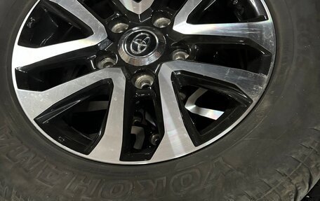 Toyota Land Cruiser 200, 2010 год, 3 500 000 рублей, 9 фотография