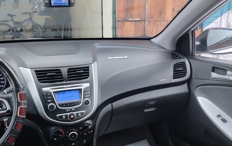 Hyundai Solaris II рестайлинг, 2012 год, 960 000 рублей, 19 фотография
