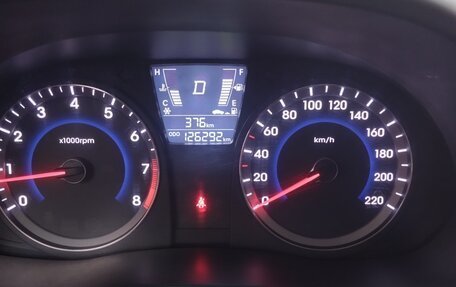 Hyundai Solaris II рестайлинг, 2012 год, 960 000 рублей, 20 фотография