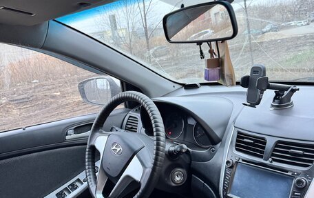 Hyundai Solaris II рестайлинг, 2013 год, 760 000 рублей, 10 фотография