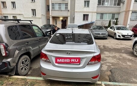Hyundai Solaris II рестайлинг, 2013 год, 760 000 рублей, 3 фотография