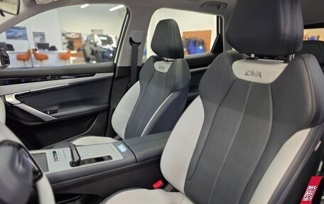 Geely Atlas, 2025 год, 2 860 000 рублей, 12 фотография