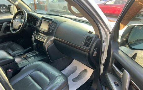 Toyota Land Cruiser 200, 2008 год, 3 049 900 рублей, 12 фотография