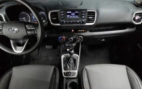 Hyundai Venue I, 2022 год, 1 550 000 рублей, 5 фотография