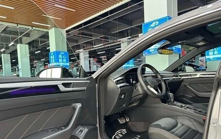 Volkswagen Passat CC, 2024 год, 4 300 000 рублей, 9 фотография