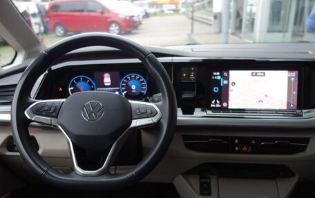 Volkswagen Multivan, 2022 год, 6 300 000 рублей, 3 фотография