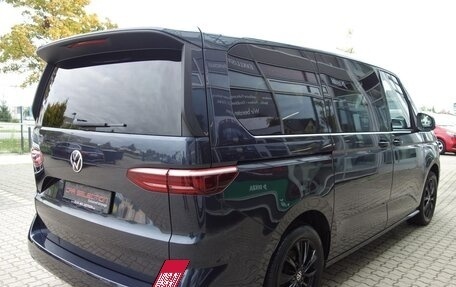 Volkswagen Multivan, 2022 год, 6 300 000 рублей, 6 фотография