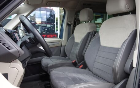 Volkswagen Multivan, 2022 год, 6 300 000 рублей, 22 фотография