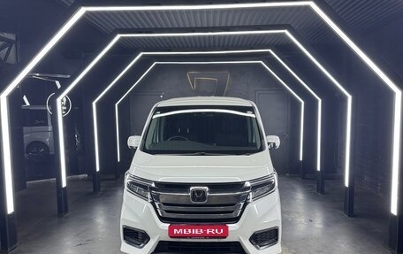 Honda Stepwgn IV, 2021 год, 3 500 000 рублей, 1 фотография