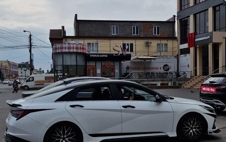 Hyundai Elantra, 2023 год, 3 100 000 рублей, 6 фотография