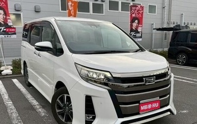 Toyota Noah III, 2019 год, 1 876 000 рублей, 1 фотография