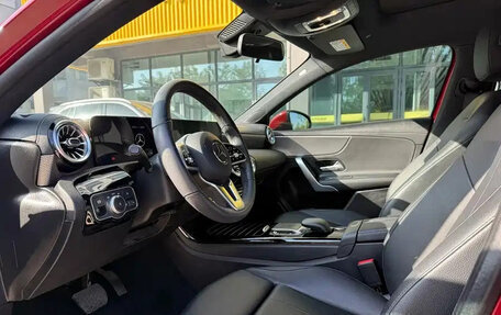 Mercedes-Benz A-Класс, 2022 год, 1 420 000 рублей, 7 фотография