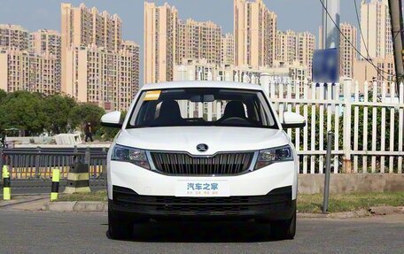 Skoda Karoq I, 2025 год, 1 891 001 рублей, 4 фотография