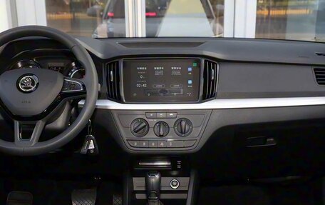 Skoda Karoq I, 2025 год, 1 891 001 рублей, 15 фотография