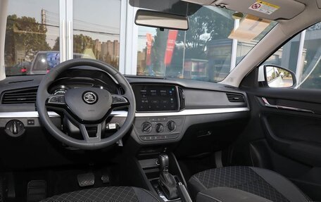 Skoda Karoq I, 2025 год, 1 891 001 рублей, 11 фотография