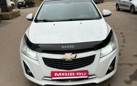 Chevrolet Cruze II, 2013 год, 700 000 рублей, 2 фотография