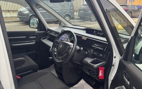 Honda Stepwgn IV, 2021 год, 3 500 000 рублей, 12 фотография