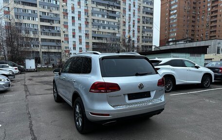 Volkswagen Touareg III, 2010 год, 2 800 000 рублей, 3 фотография