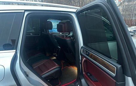 Volkswagen Touareg III, 2010 год, 2 800 000 рублей, 16 фотография