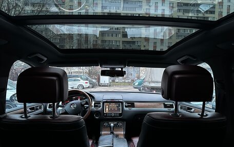 Volkswagen Touareg III, 2010 год, 2 800 000 рублей, 19 фотография