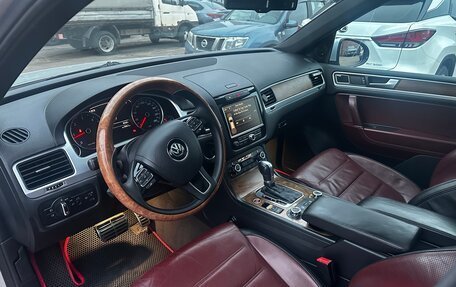 Volkswagen Touareg III, 2010 год, 2 800 000 рублей, 10 фотография