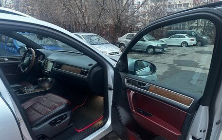Volkswagen Touareg III, 2010 год, 2 800 000 рублей, 18 фотография
