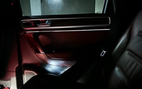 Volkswagen Touareg III, 2010 год, 2 800 000 рублей, 26 фотография