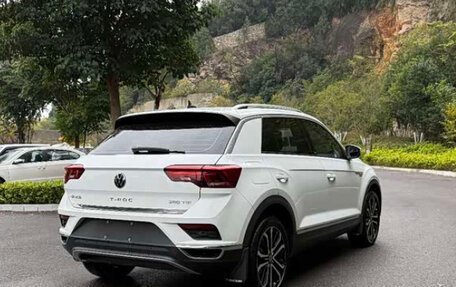 Volkswagen T-Roc I, 2022 год, 1 540 000 рублей, 3 фотография