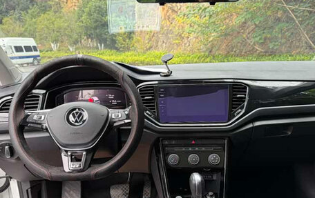 Volkswagen T-Roc I, 2022 год, 1 540 000 рублей, 7 фотография