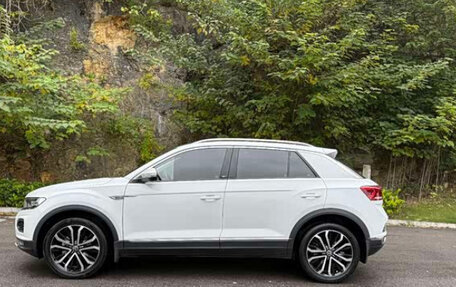 Volkswagen T-Roc I, 2022 год, 1 540 000 рублей, 5 фотография