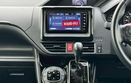 Toyota Noah III, 2019 год, 1 876 000 рублей, 28 фотография