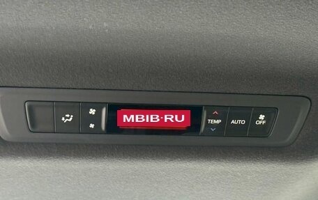 Toyota Noah III, 2019 год, 1 876 000 рублей, 36 фотография