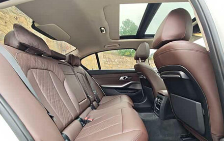 BMW 3 серия, 2021 год, 2 710 000 рублей, 10 фотография