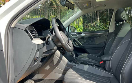 Volkswagen Tiguan II, 2022 год, 2 630 000 рублей, 8 фотография