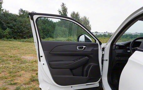 Honda Vezel, 2025 год, 2 116 001 рублей, 8 фотография