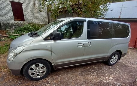 Hyundai Grand Starex Grand Starex I рестайлинг 2, 2010 год, 1 350 000 рублей, 1 фотография