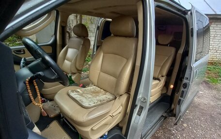 Hyundai Grand Starex Grand Starex I рестайлинг 2, 2010 год, 1 350 000 рублей, 8 фотография