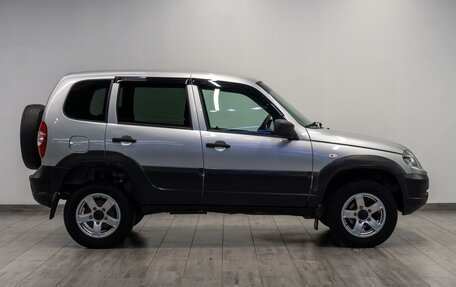Chevrolet Niva I рестайлинг, 2019 год, 799 000 рублей, 5 фотография