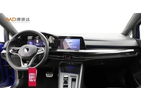 Volkswagen Golf VIII, 2023 год, 2 330 900 рублей, 5 фотография