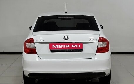 Skoda Rapid I, 2014 год, 870 000 рублей, 3 фотография