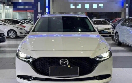 Mazda 3, 2022 год, 1 300 000 рублей, 2 фотография