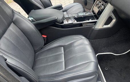 Land Rover Range Rover IV рестайлинг, 2015 год, 5 500 000 рублей, 13 фотография