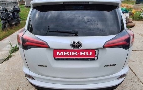 Toyota RAV4, 2019 год, 2 800 000 рублей, 2 фотография